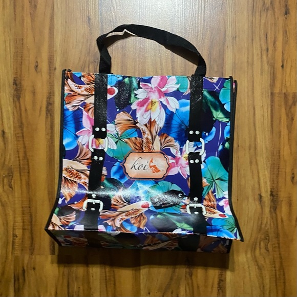 Aerie Reusable Shopping Bag Tote With 2 Reusable Koi Shopping Bag Totes (3) - Picture 12 of 16